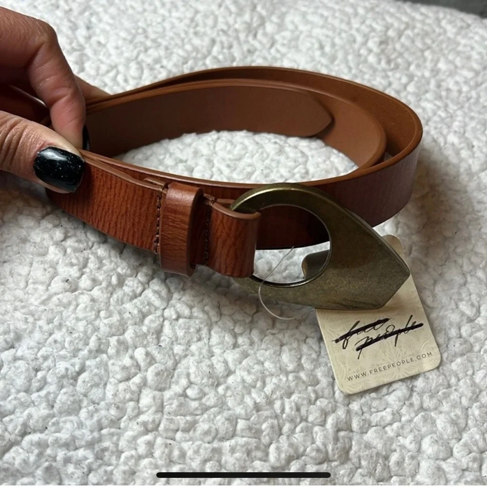 Free People Monroe Leather Belt. Size Small/Medium - Picture 3 of 4